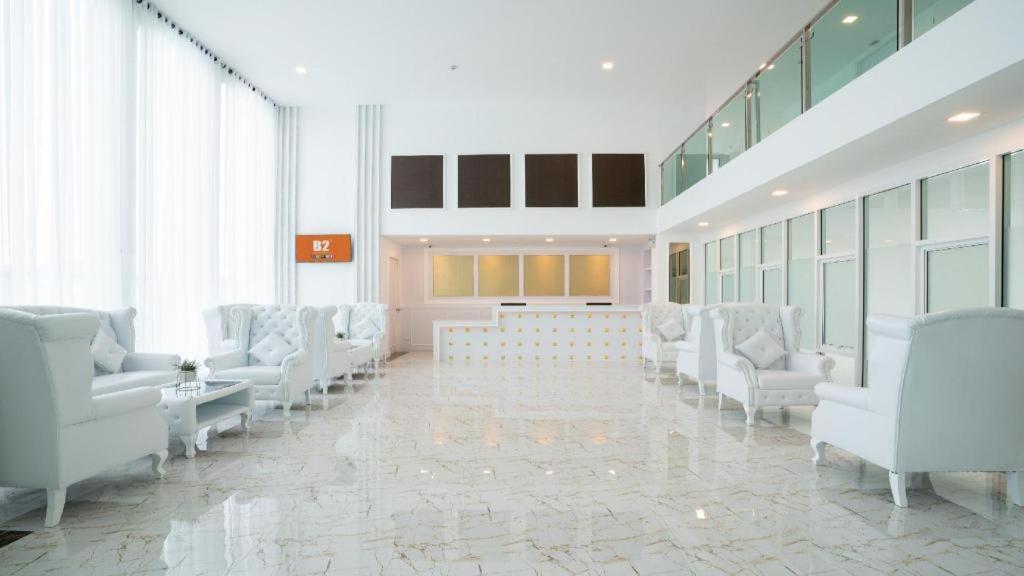 B2 Phuket Premier Hotel Patong Exterior photo